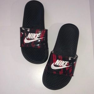 Nike slides